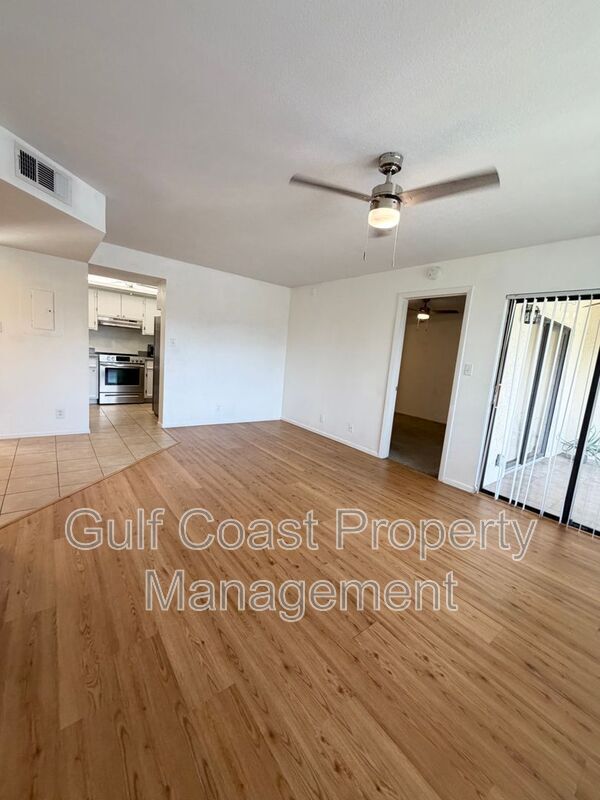 Building Photo - 19505 Quesada Ave
