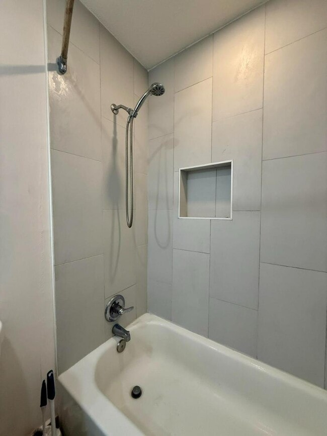 Building Photo - 306 N 40th Ave