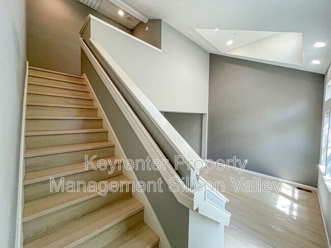 Building Photo - 679 Montara Terrace