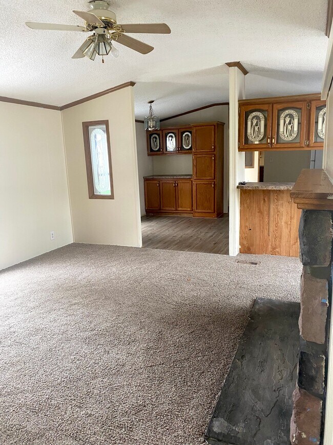 Building Photo - 4030 Deziel Ct