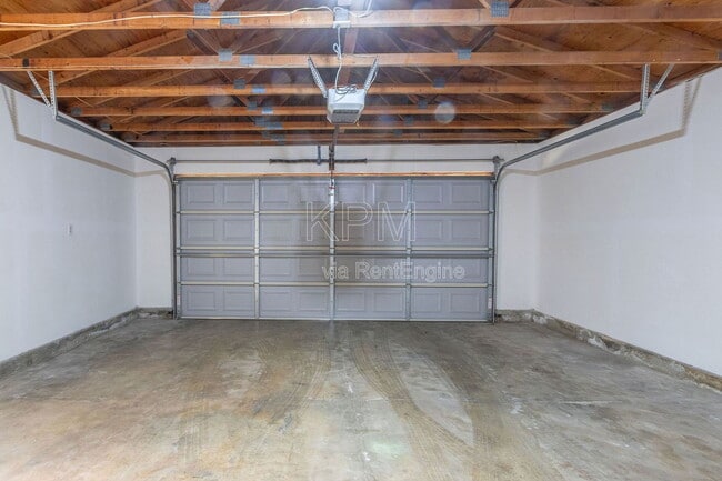 Building Photo - 955 Academy St