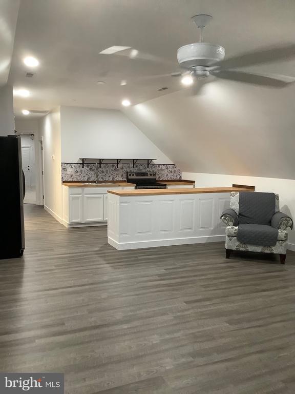 Building Photo - 4748 Dickerson Rd