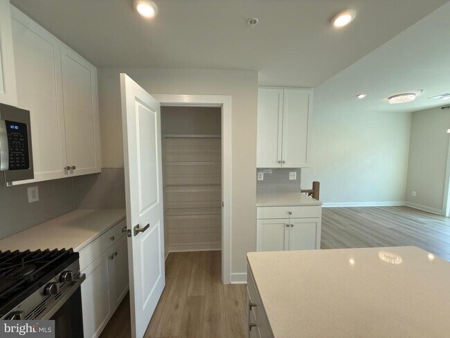 Building Photo - 14441 Albemarle Point Pl