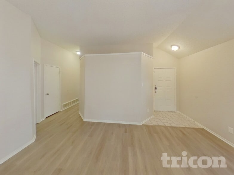 Building Photo - 1637 Woodhall Way