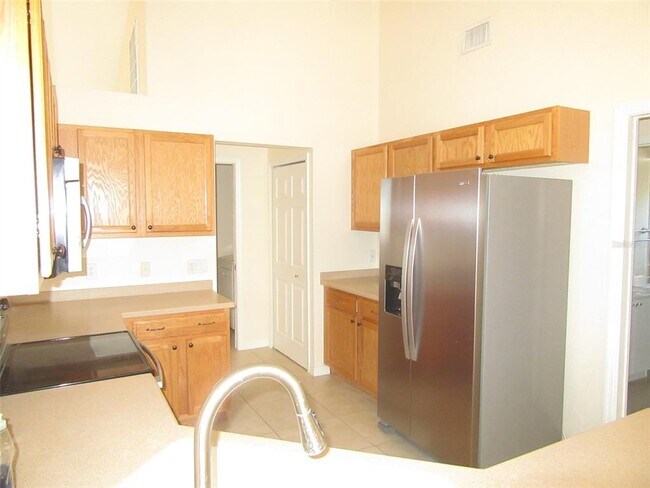 Building Photo - 8171 Rocliff Ave