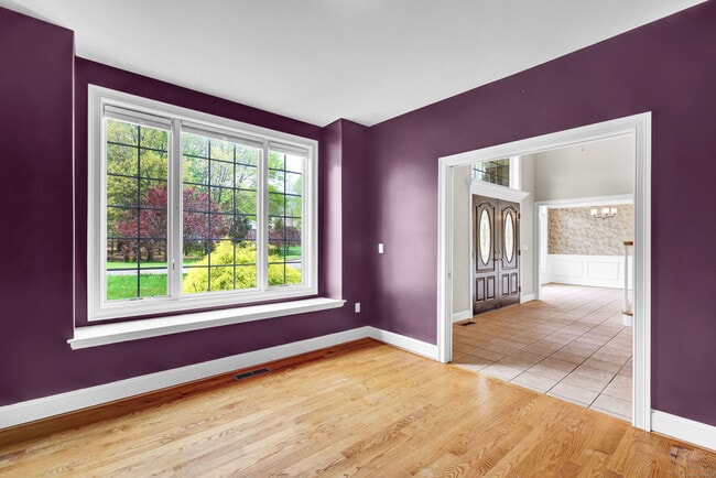 Building Photo - 244 Watch Hill Rd