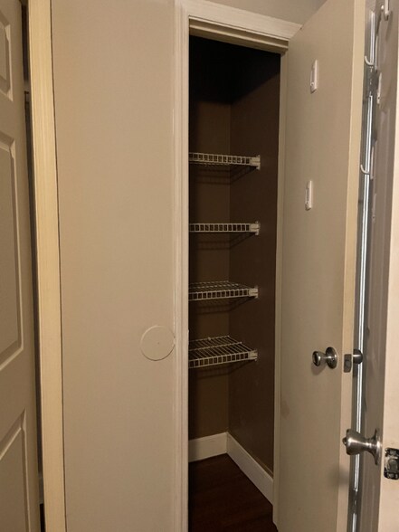 Building Photo - 2125 Sandpiper St