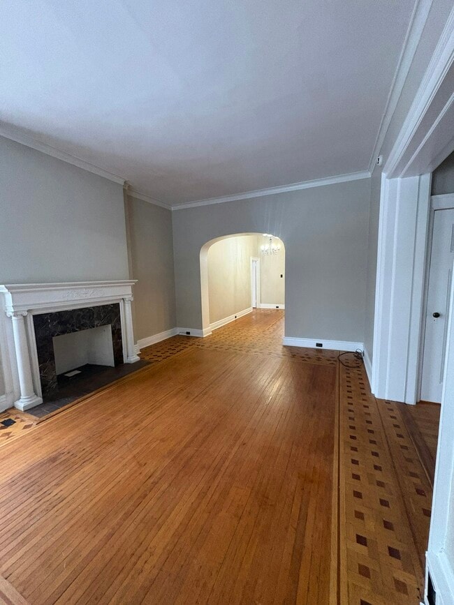 Building Photo - 509 Monroe Ave