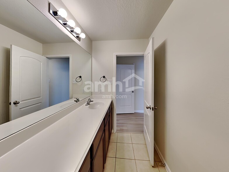 Building Photo - 22422 Bauer Canyon Dr