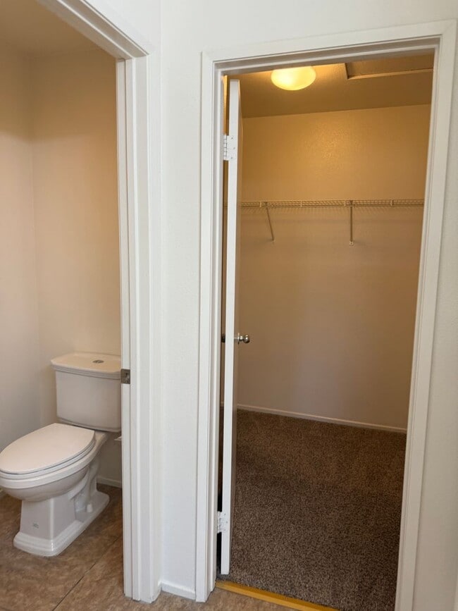 Building Photo - Brentwood Community- Centrally Located- 3 ...