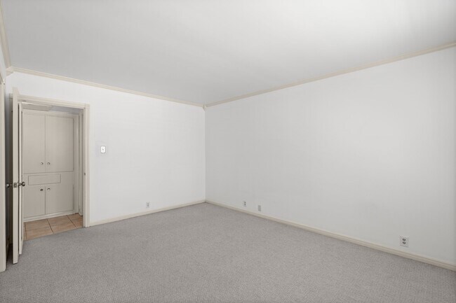 Building Photo - 2601 Bellefontaine St