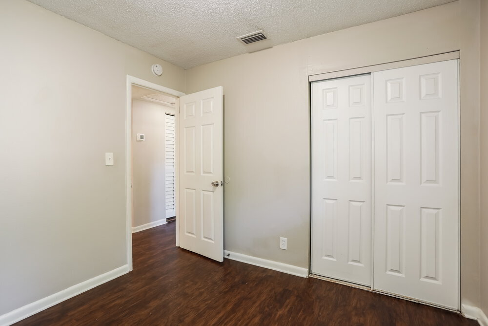 Building Photo - 7829 Dubois Dr