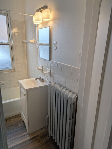 Building Photo - 531 Halsey Ave