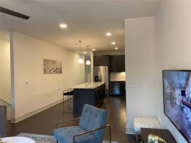 Building Photo - 5613 Belmont Ave