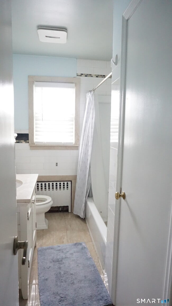 Building Photo - 228 Jennings Rd