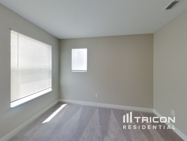 Building Photo - 2224 S Carlota Dr