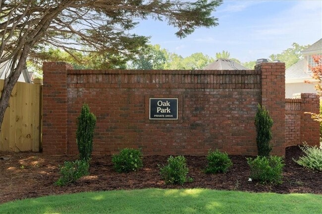 Building Photo - 1560 Oak Park Cove