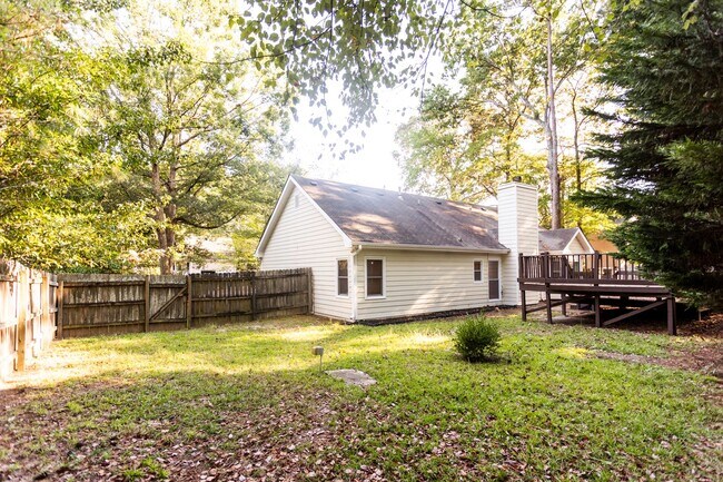 Building Photo - 1135 Burning Bush Dr