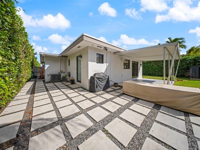 Building Photo - 7434 SW 127th Ct