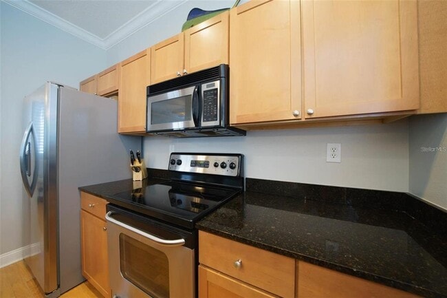 Building Photo - 608 S Matanzas Ave