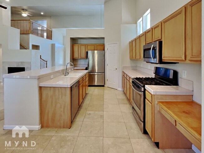 Building Photo - 695 Citadel Rd