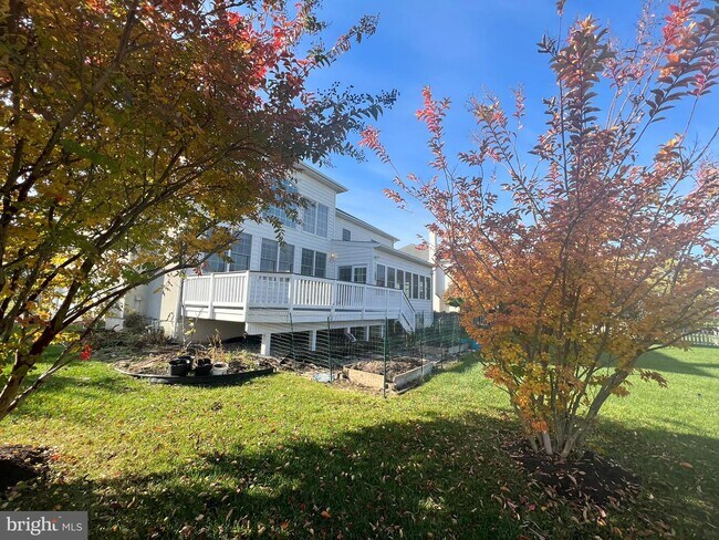 Building Photo - 43554 Freeport Pl