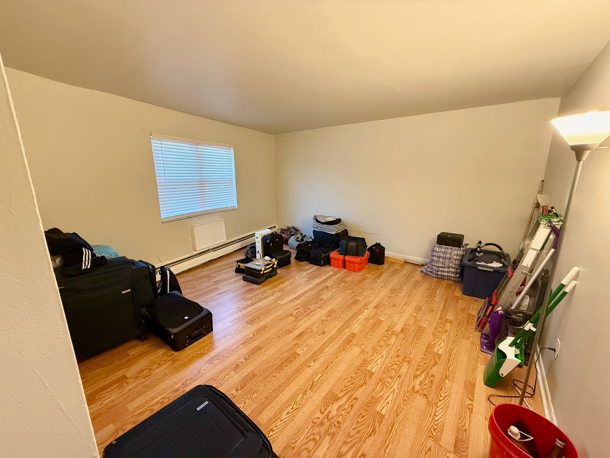 Building Photo - 202 12th St