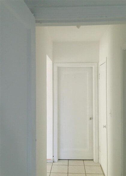 Building Photo - 631 SW 11th St