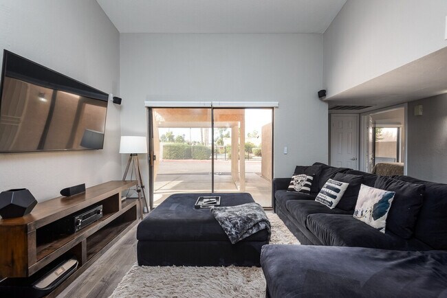 Building Photo - 2041 N 87th Way