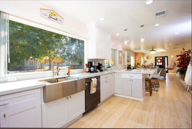 Building Photo - 430 Jefferson St