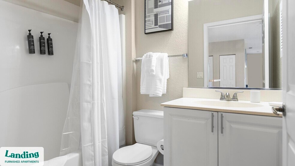 Building Photo - 3695 Island Club Dr