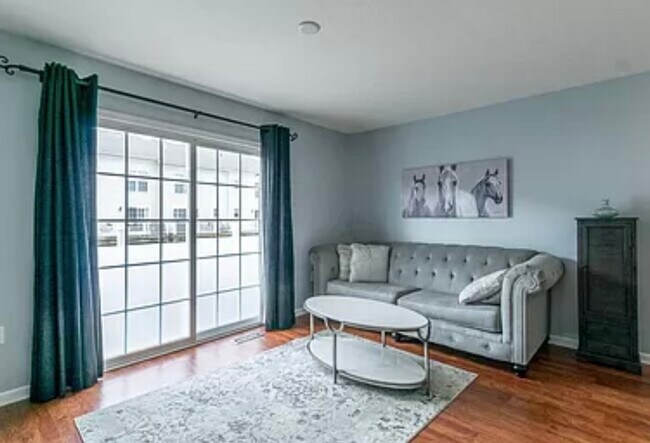 Building Photo - 5587 Bow Falls Blvd