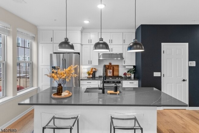 Building Photo - 105 Robeson St