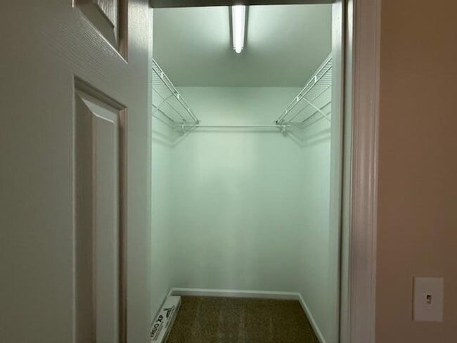 Building Photo - 201 Holmby Ct