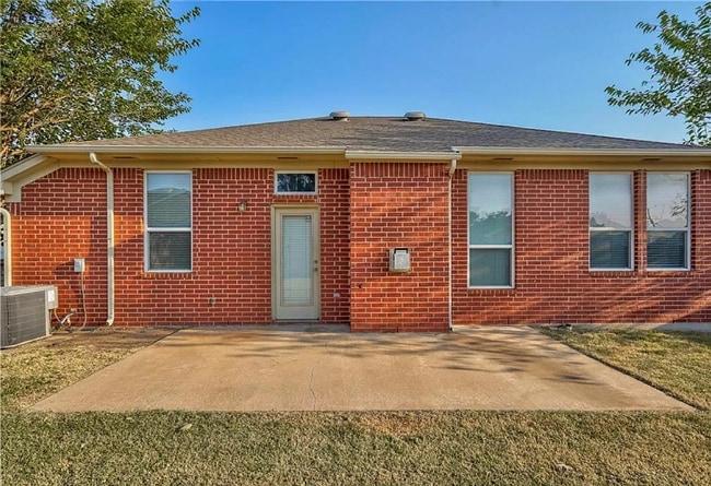 Building Photo - Beautiful 3 Bed 2 Bath in Edmond