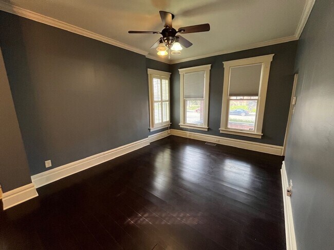 Building Photo - 991-993 Bryden Road