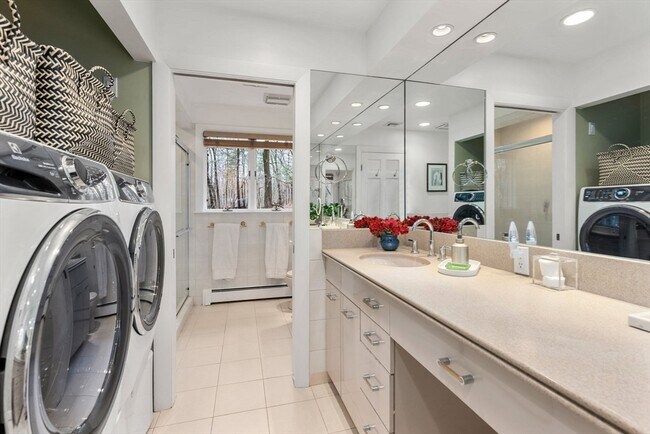 Building Photo - 21 Gail Rd