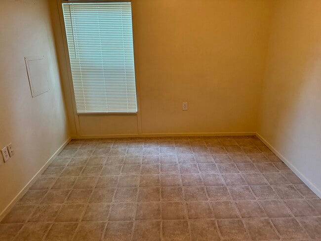 Building Photo - 16482 Eastchase St