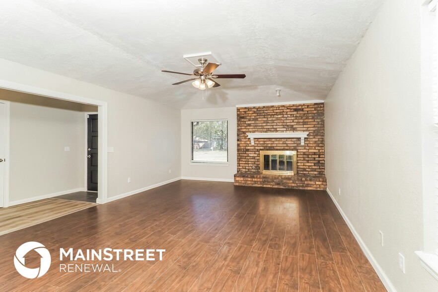 Building Photo - 12 Pueblo