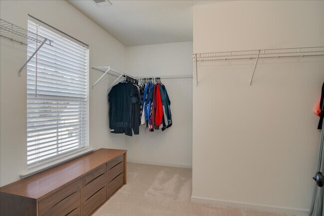 Building Photo - 3149 Bilston Dr