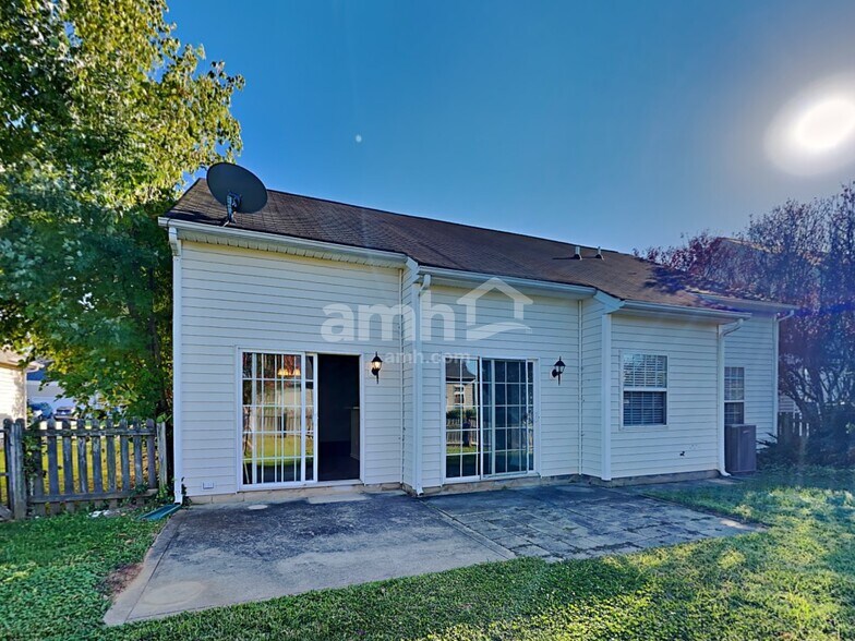 Building Photo - 12825 Beddingfield Dr