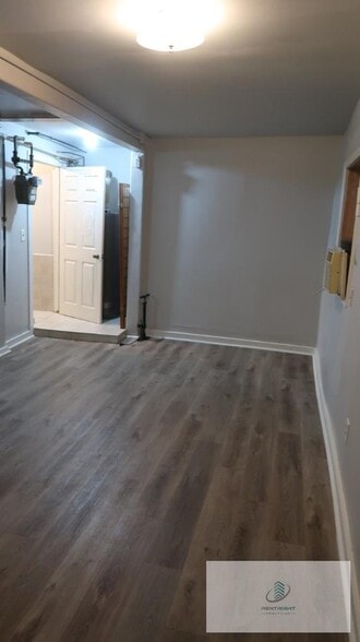 Building Photo - 2067 N Leavitt St