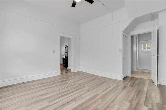 Building Photo - Charming Goose Hollow Home, Big, Spacious, and Bright!