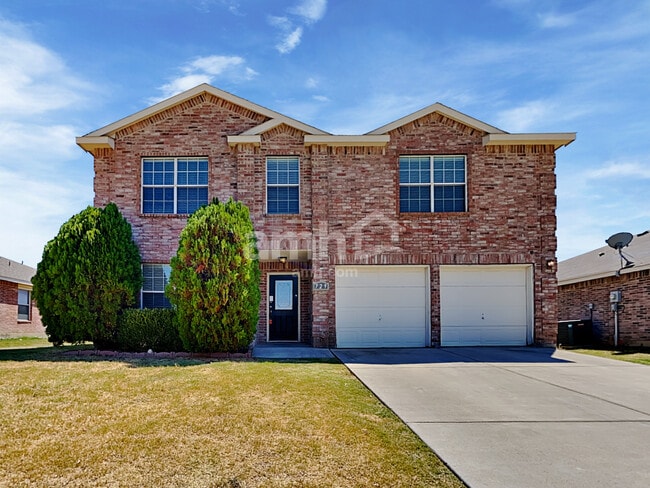 Building Photo - 729 Redwing Dr