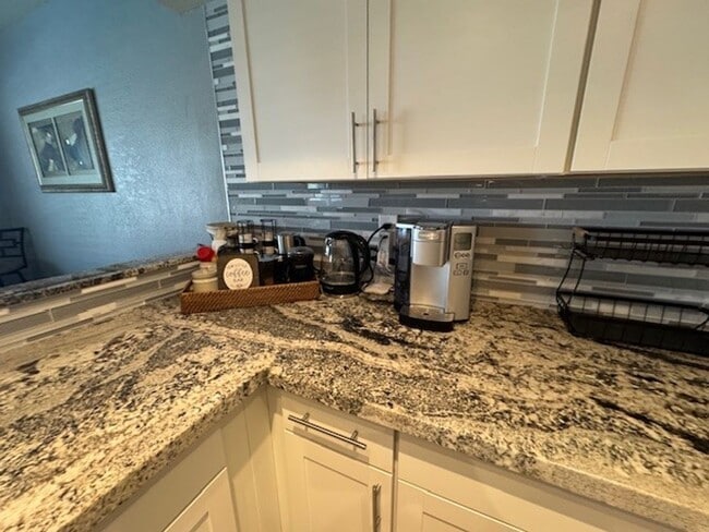 Building Photo - Furnished 2 BR Condo w/ Utilities Boat Dock, Marina, Garage -Roadhaven Marina Avail June-Dec, May...