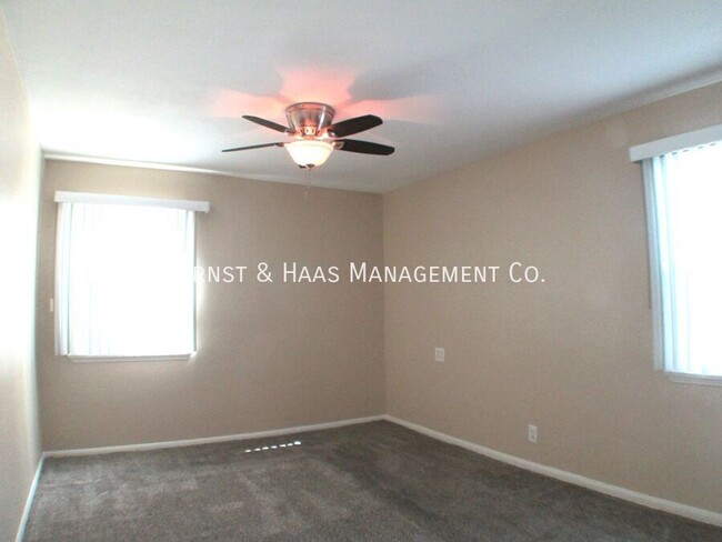 Building Photo - Lovely 1 Bedroom Apartment in Prime Bixby ...