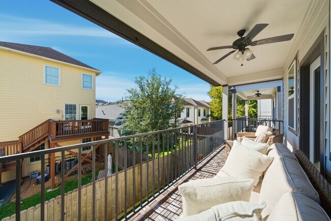 Building Photo - 1807 Bingham St