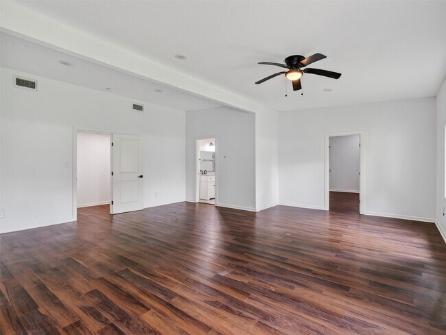 Building Photo - 11515 Iberia Dr