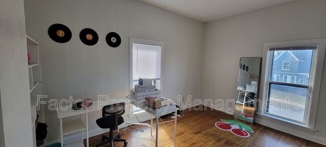 Building Photo - 103 Lincoln St