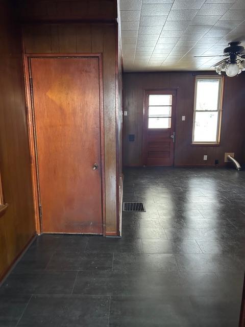 Building Photo - 719 Crescent Ave